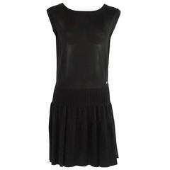 Chanel Black Sleeveless Silk Knit Dress with Pleated Skirt - 38