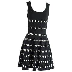 Alaia Black and White Thick Knit Dress with Flare Skirt - 38