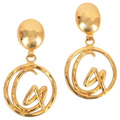 Christian Lacroix Goldene Metallohrringe