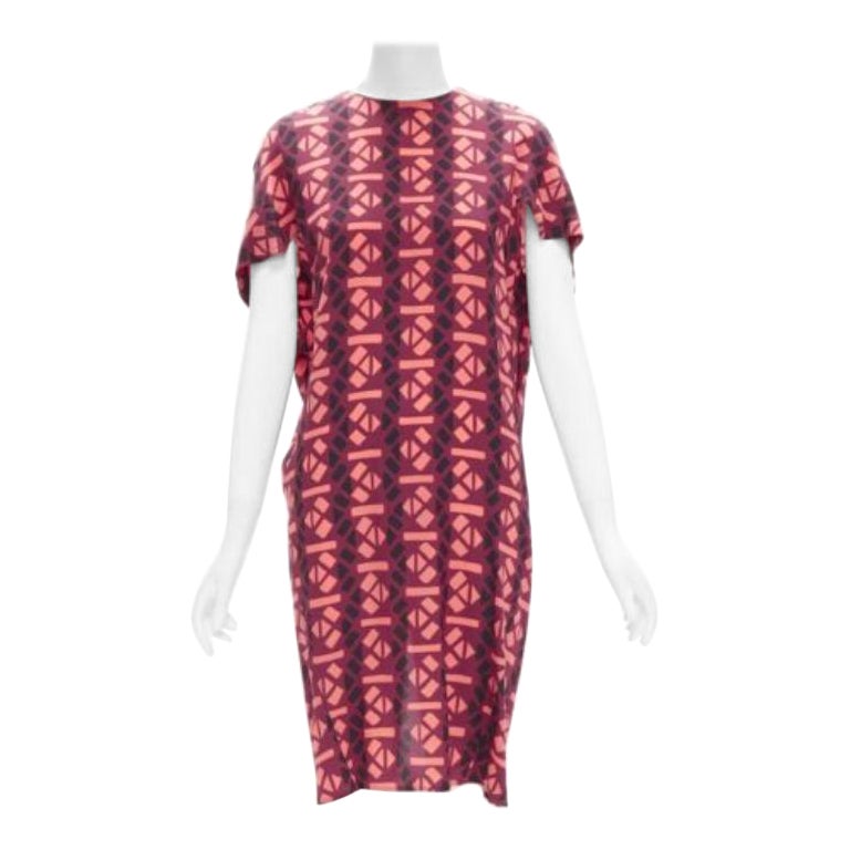 MARNI 100% Seide Burgunderrotes Kleid mit geometrischem Druck und Kapuzenärmeln IT36 XS im Angebot
