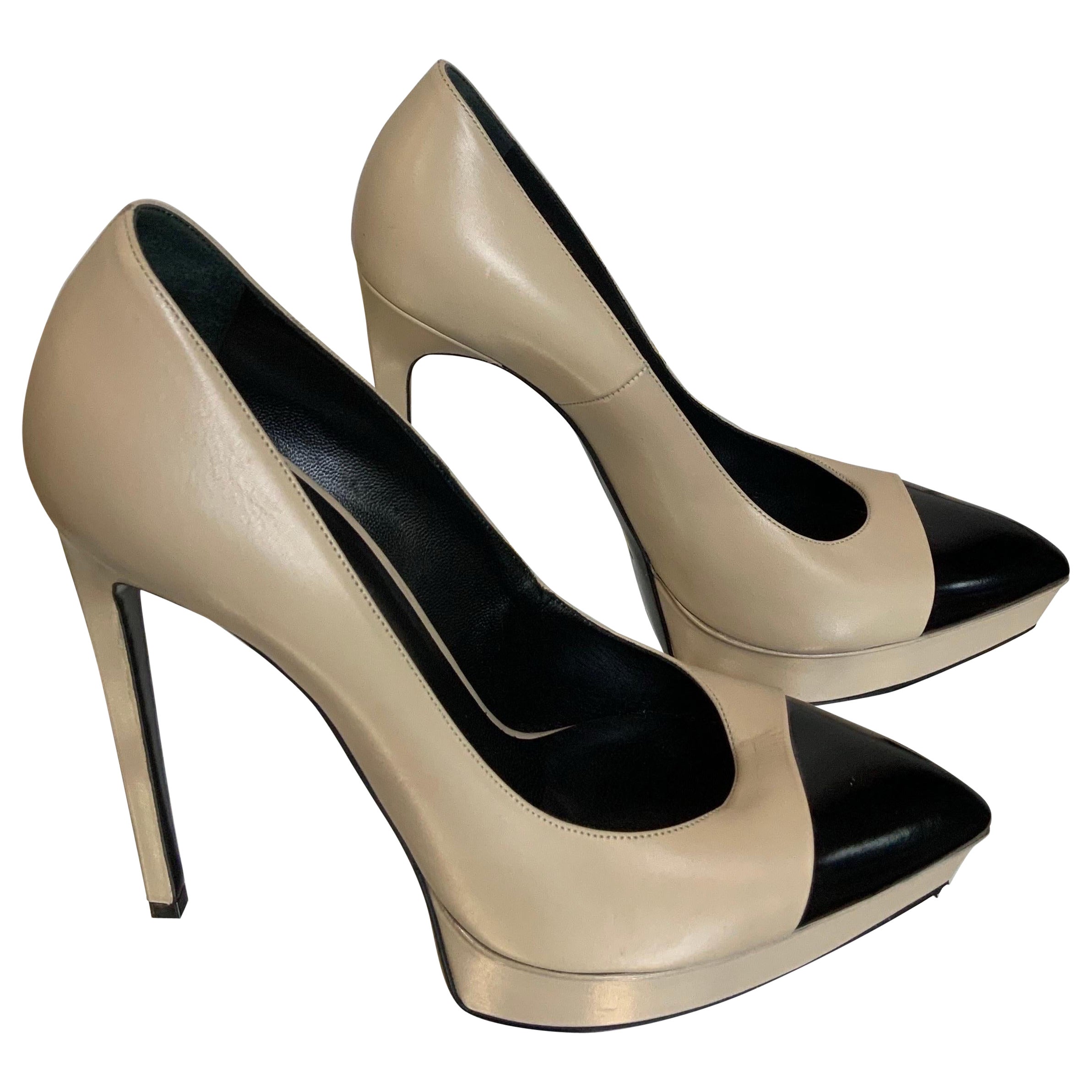 Pompe in pelle Saint Laurent in vendita