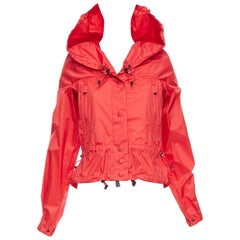 MONCLER Grenoble roter Windbreaker-Mantel aus Nylon mit übergroßer Kapuze aus Nylon Gr.0