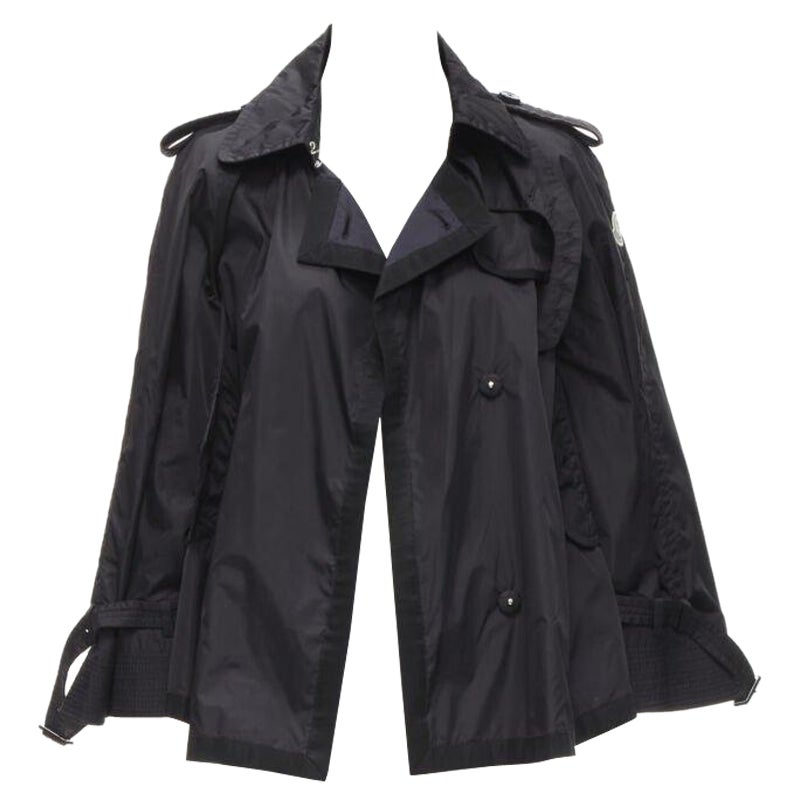 MONCLER Yukiko Giubbotto nero con bottoni a pressione, giacca a vento poncho Sz.0 XS