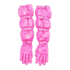 rare MONcler Pierpaolo Piccioli gants en cuir rose chaud avec logo