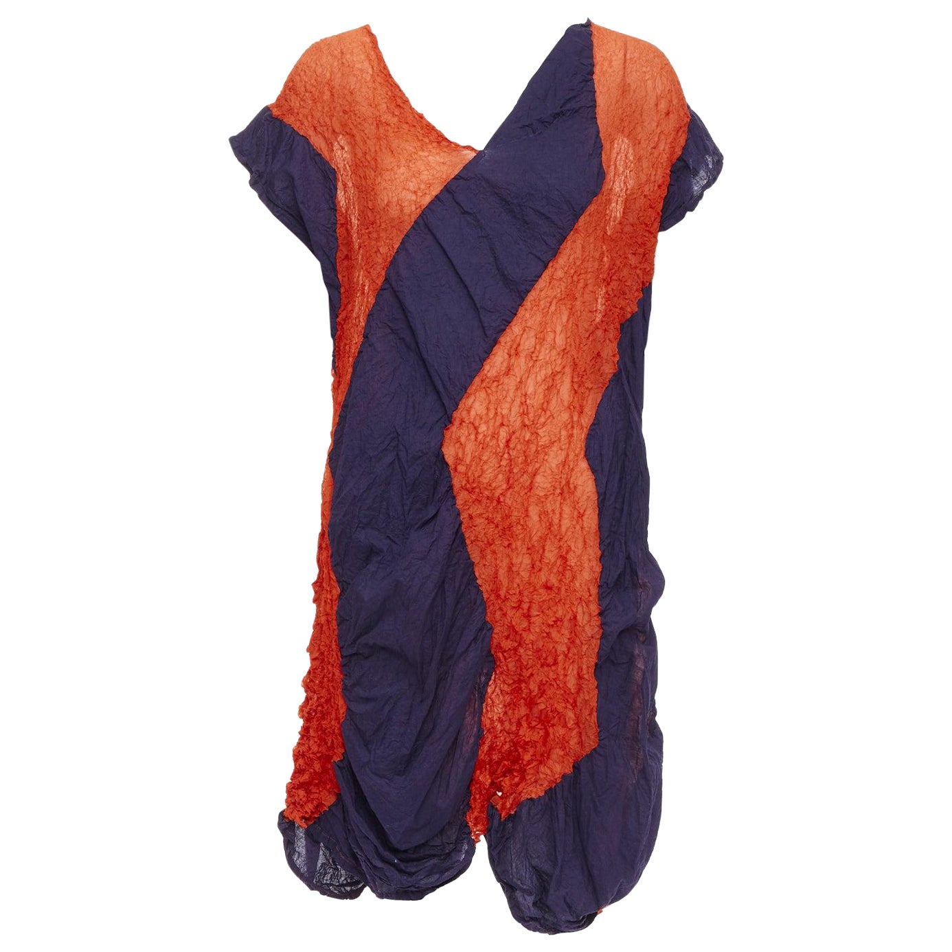 ISSEY MIYAKE vestido de manga corta asimétrico con gráfico arrugado naranja marino JP2 M en venta