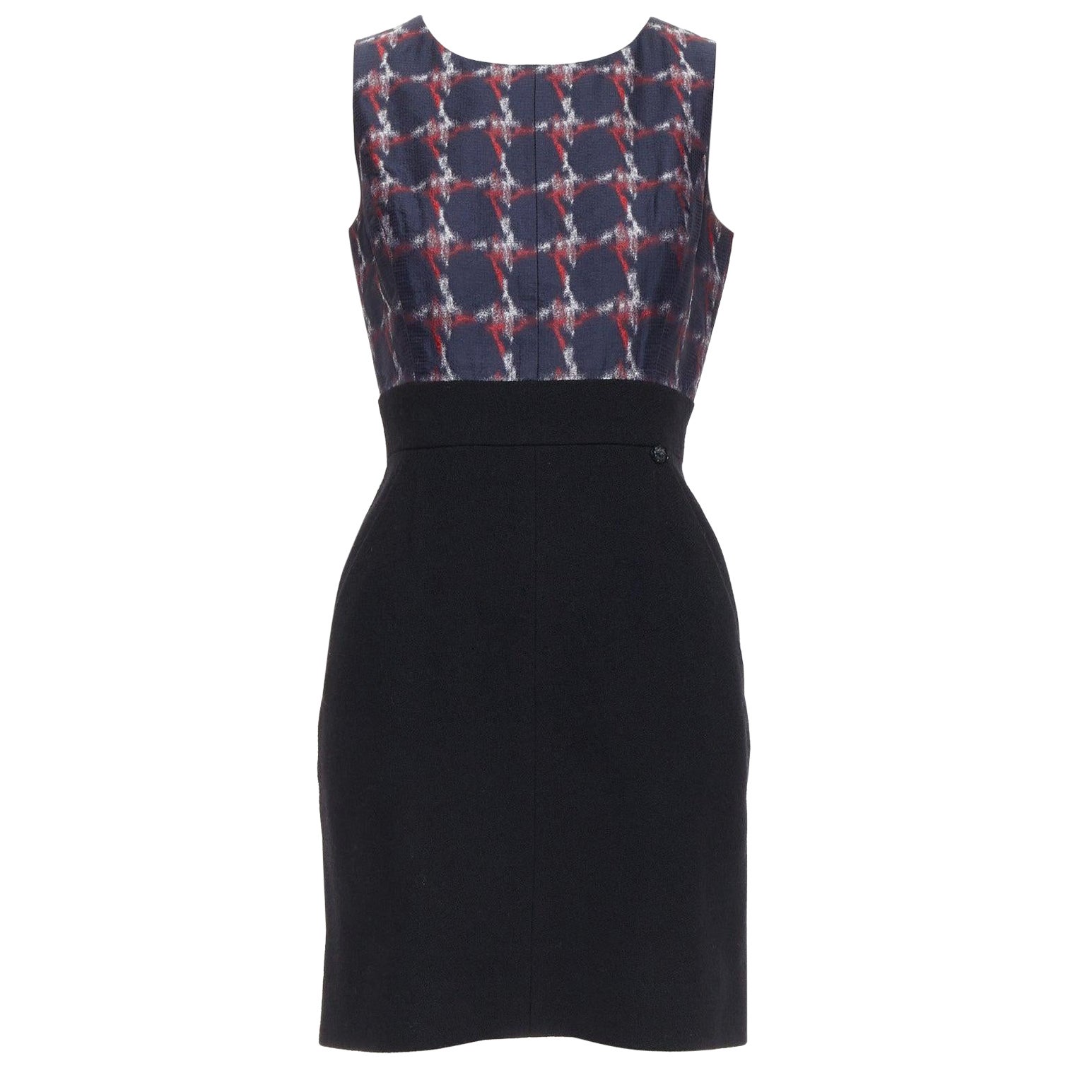 CHANEL 08A Paris-Venise - Robe droite en laine à imprimé pied-de-poule rouge marine en vente
