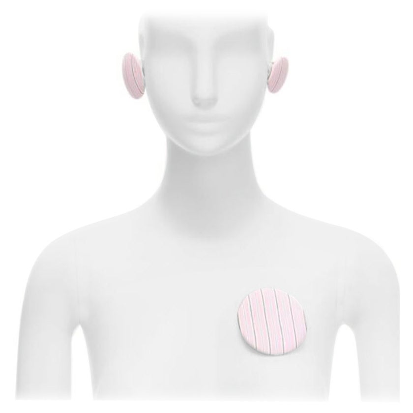 Orecchini con borchie in tessuto a righe rosa di Balenciaga Set 3 in vendita