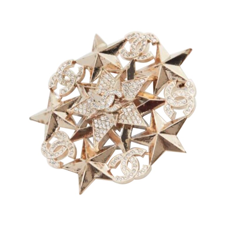 CHANEL A17C crystal CC logo gold tone star motive badge style pin brooch