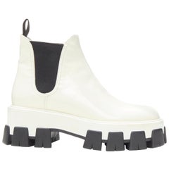 PRADA 2019 Monolith Weißer patentierter Stiefelettenstiefel mit sole  EU36