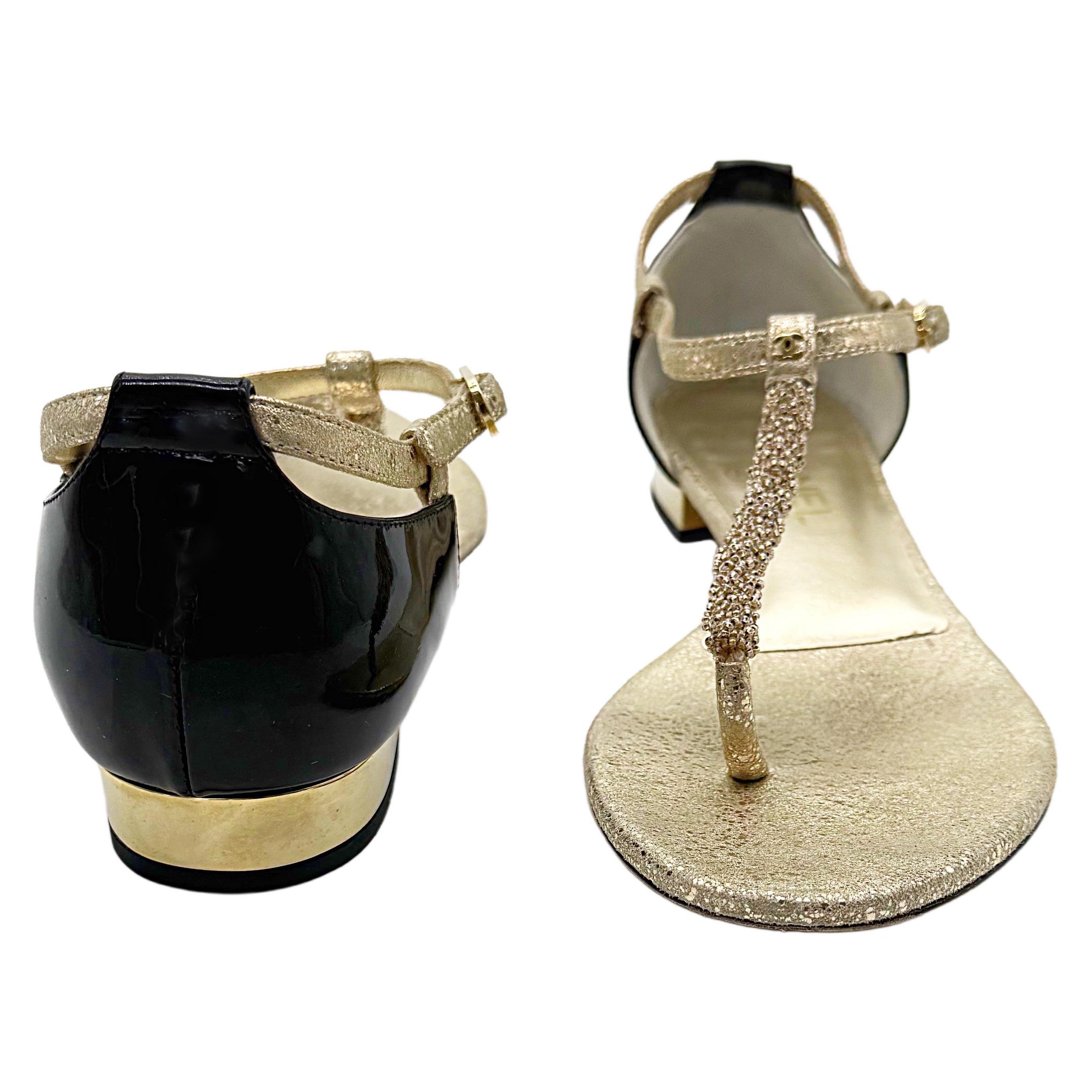 Sandales Chanel 39,5 C or + noires perlées avec logo CC