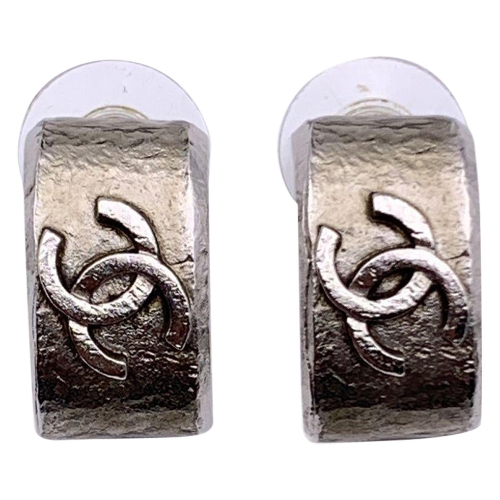 Chanel Silver Metal Semi Hoop CC Logo Earrings Piercing Ears For Sale