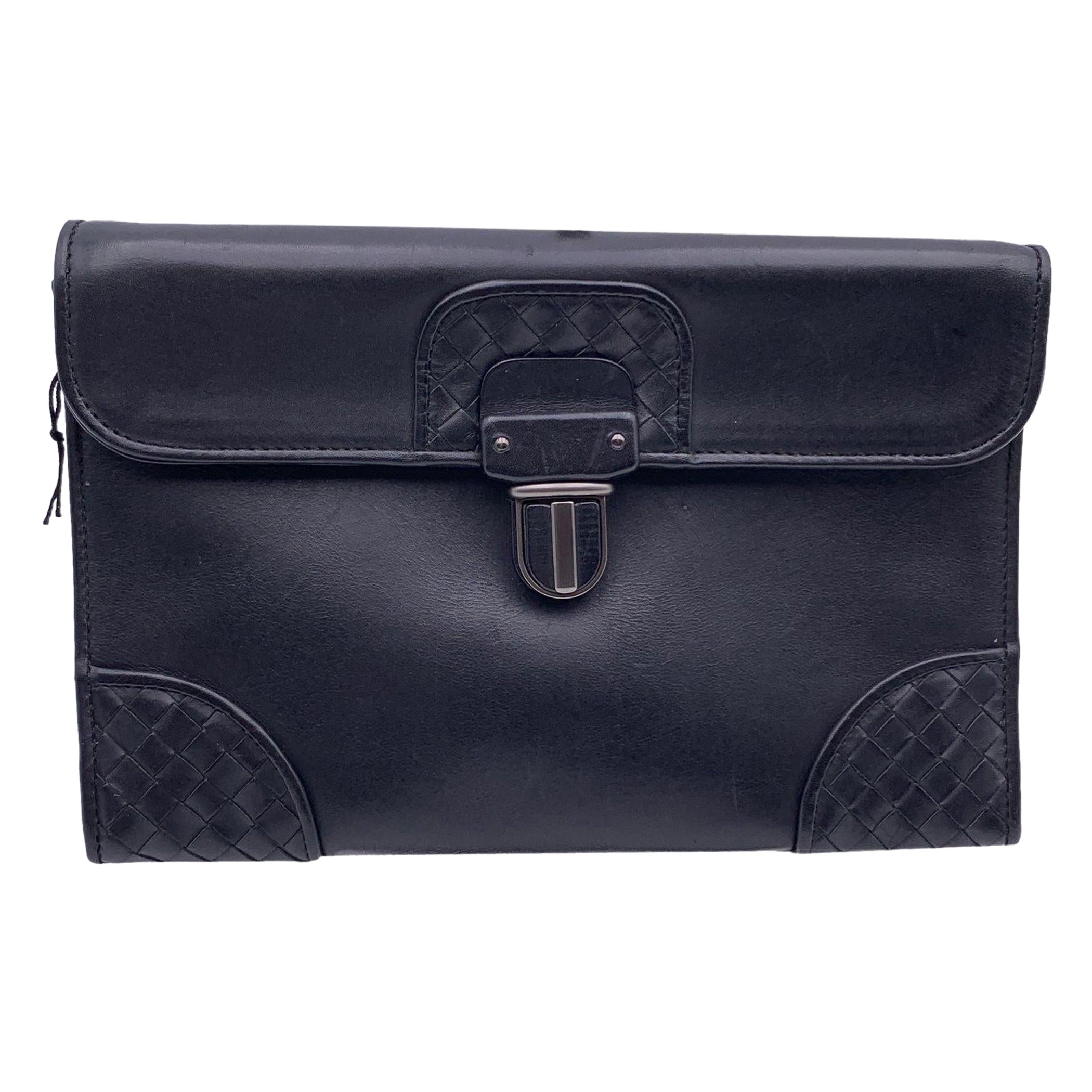 Bottega Veneta Black Intrecciato Leather Slide Lock Clutch Wrist Bag For Sale