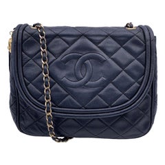 Bolso Chanel Vintage Azul Oscuro Piel Acolchada CC Logo Borla
