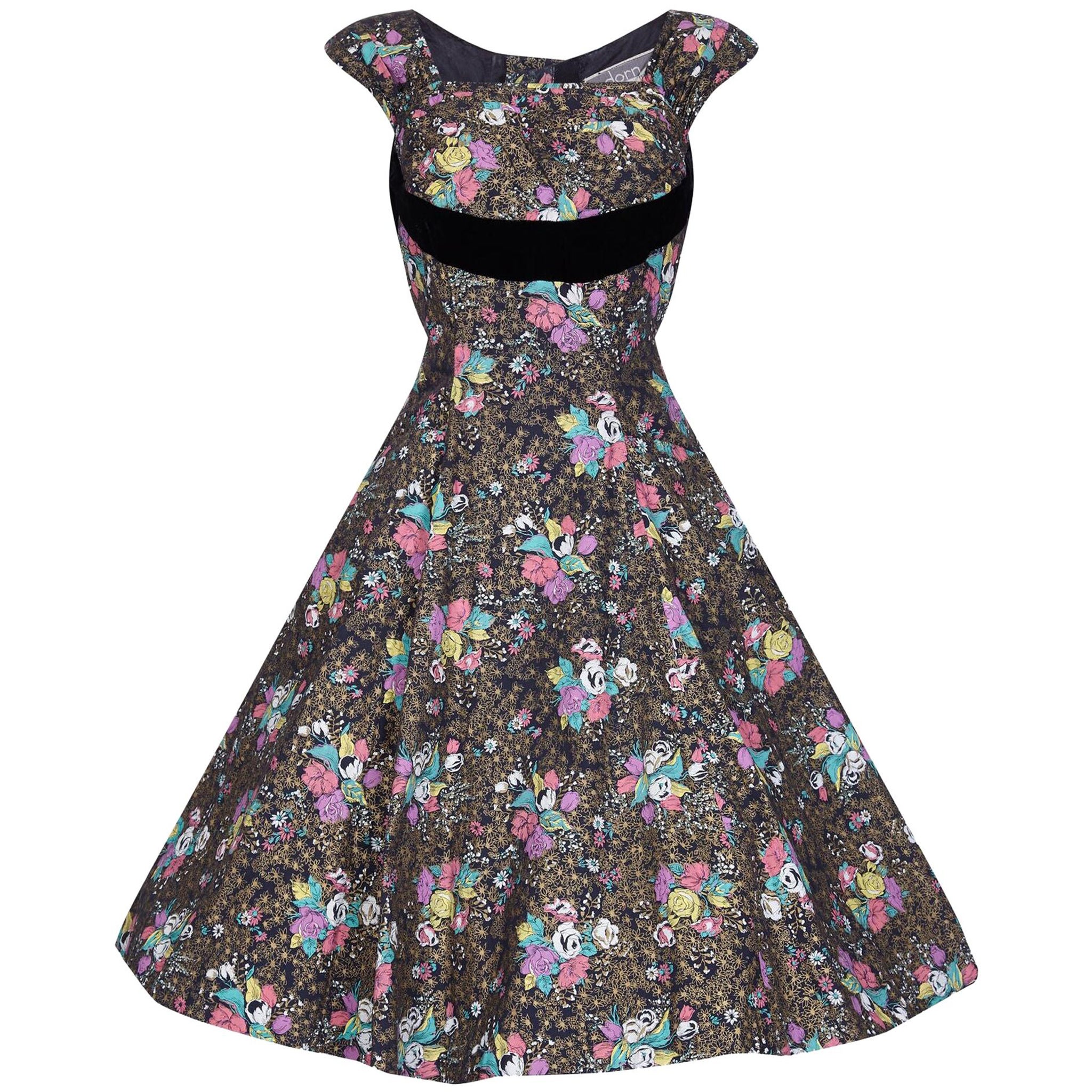 1950s Rose Print Cotton Dress With Black Velvet Bow For Sale