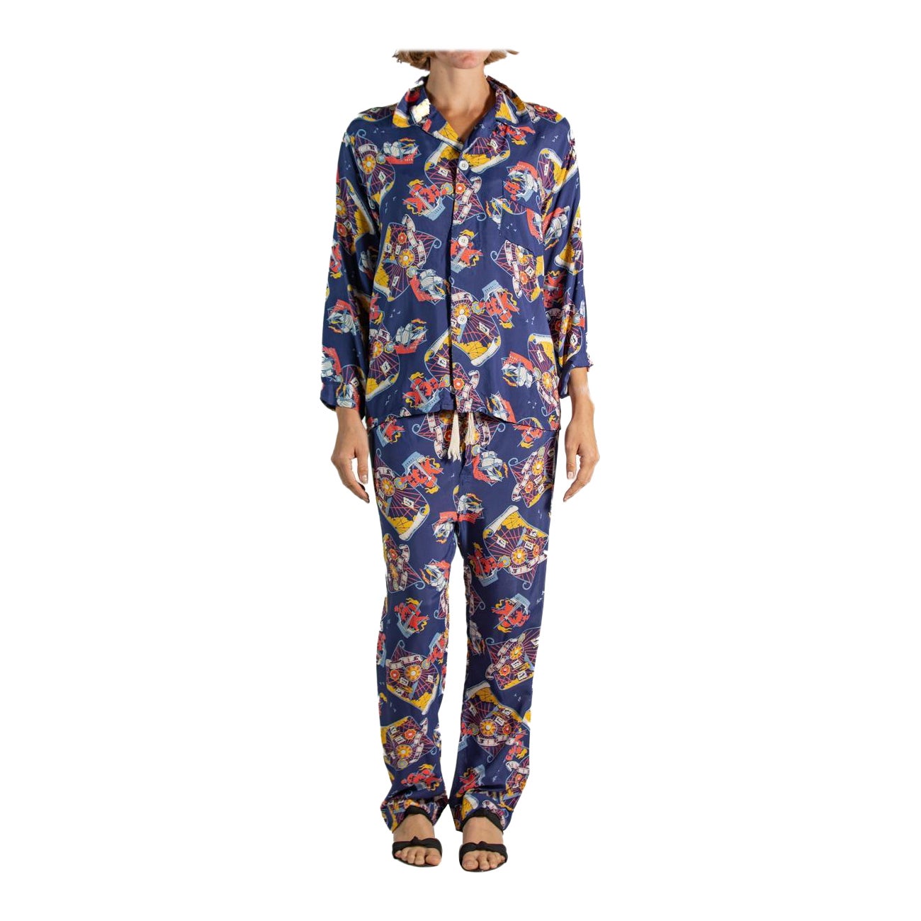 1940S Navy Blue Cold Rayon Rare Pirate Ship & Treasure Map Print Pajamas For Sale
