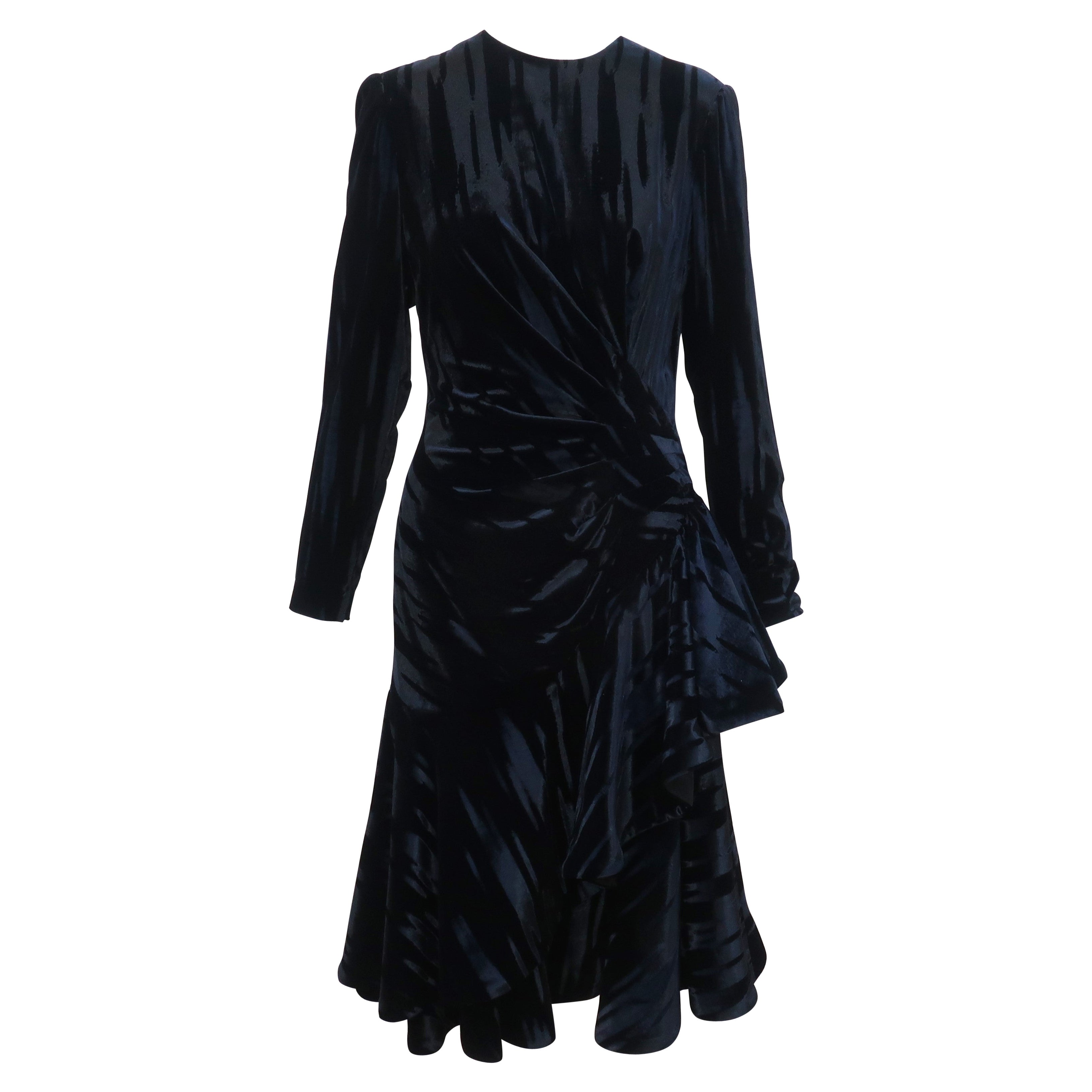 MIGNON Vestido de cóctel de terciopelo negro quemado, Años 80 en venta