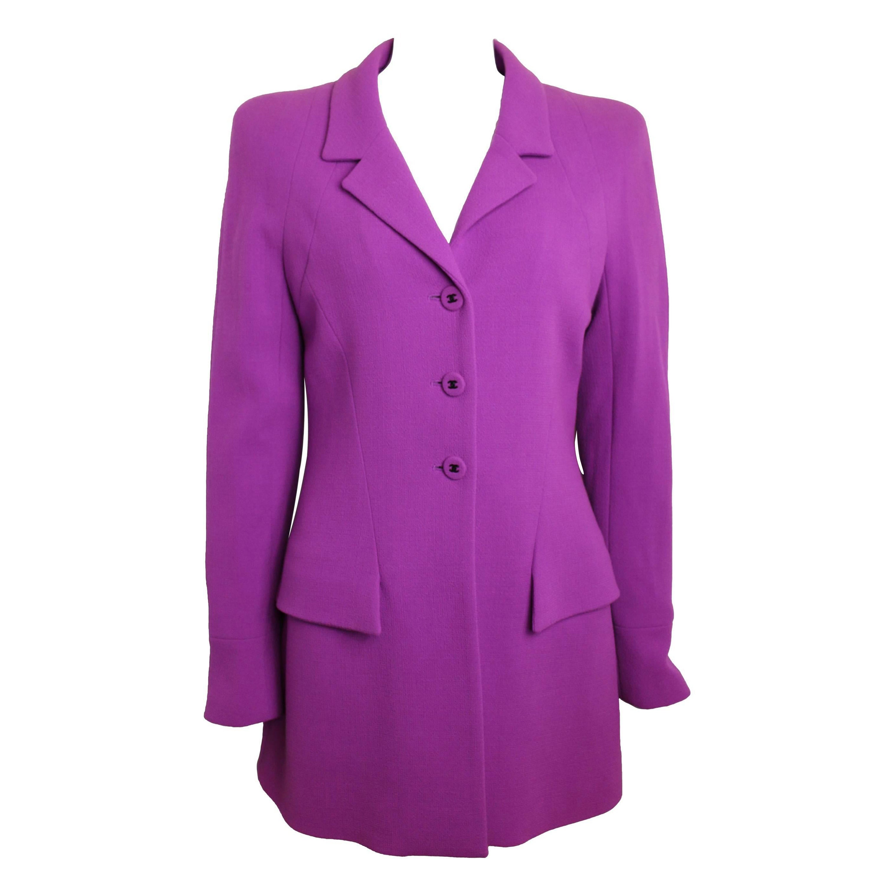 Chaqueta de lana morada Chanel en venta