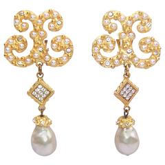 Glam 1980's Gerard Yosca Gold Tone Pearl Dangle Earrings 12