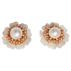 Orecchini a clip con fiori perlati Barrera 1990s