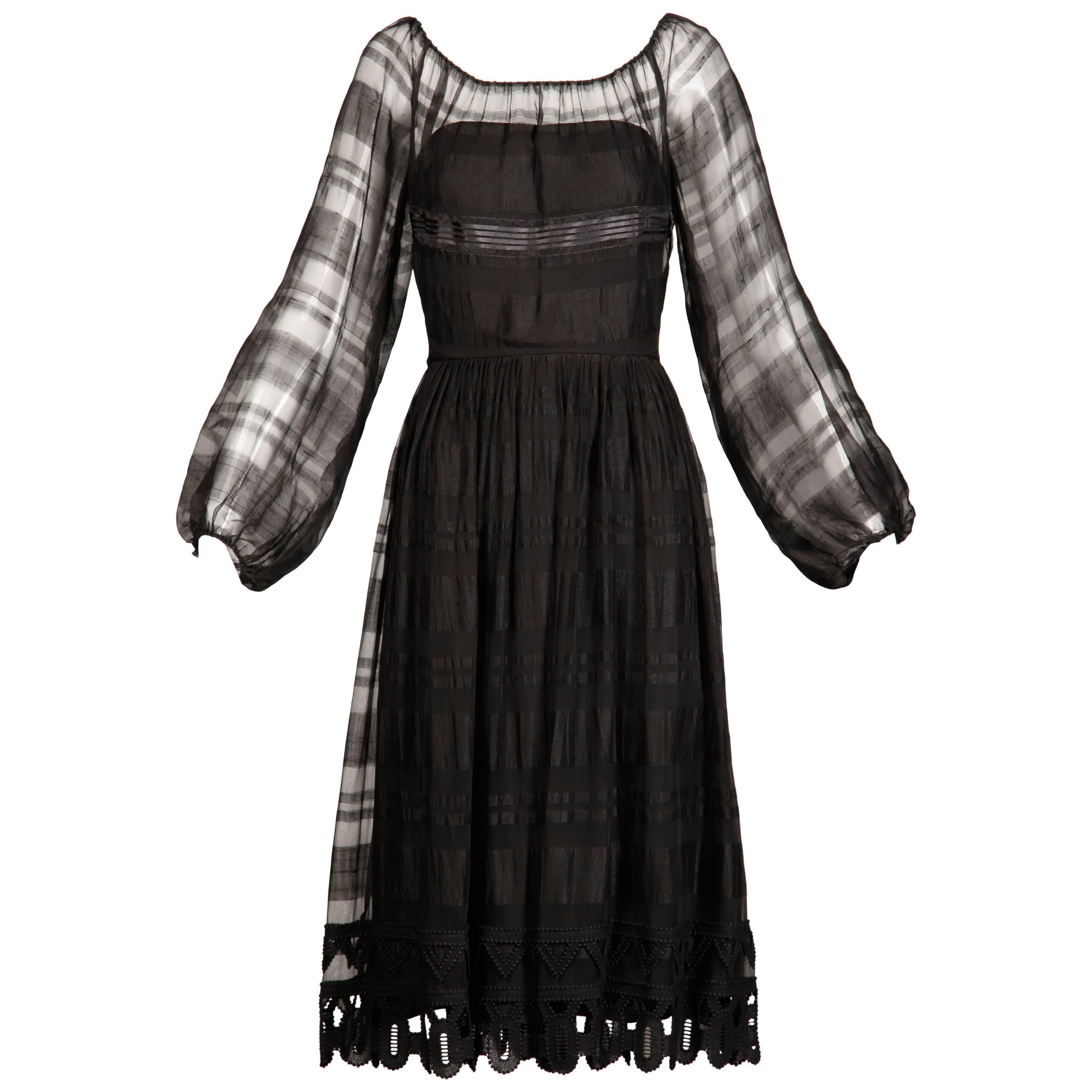 1970s Werle Beverly Hills Vintage Vestido negro de seda transparente + encaje en venta