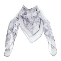 CARTIER Pañuelo cuadrado con estampado de rombos 100% seda gris transparente
