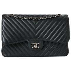 Chanel Chevron Jumbo Caviar Nera