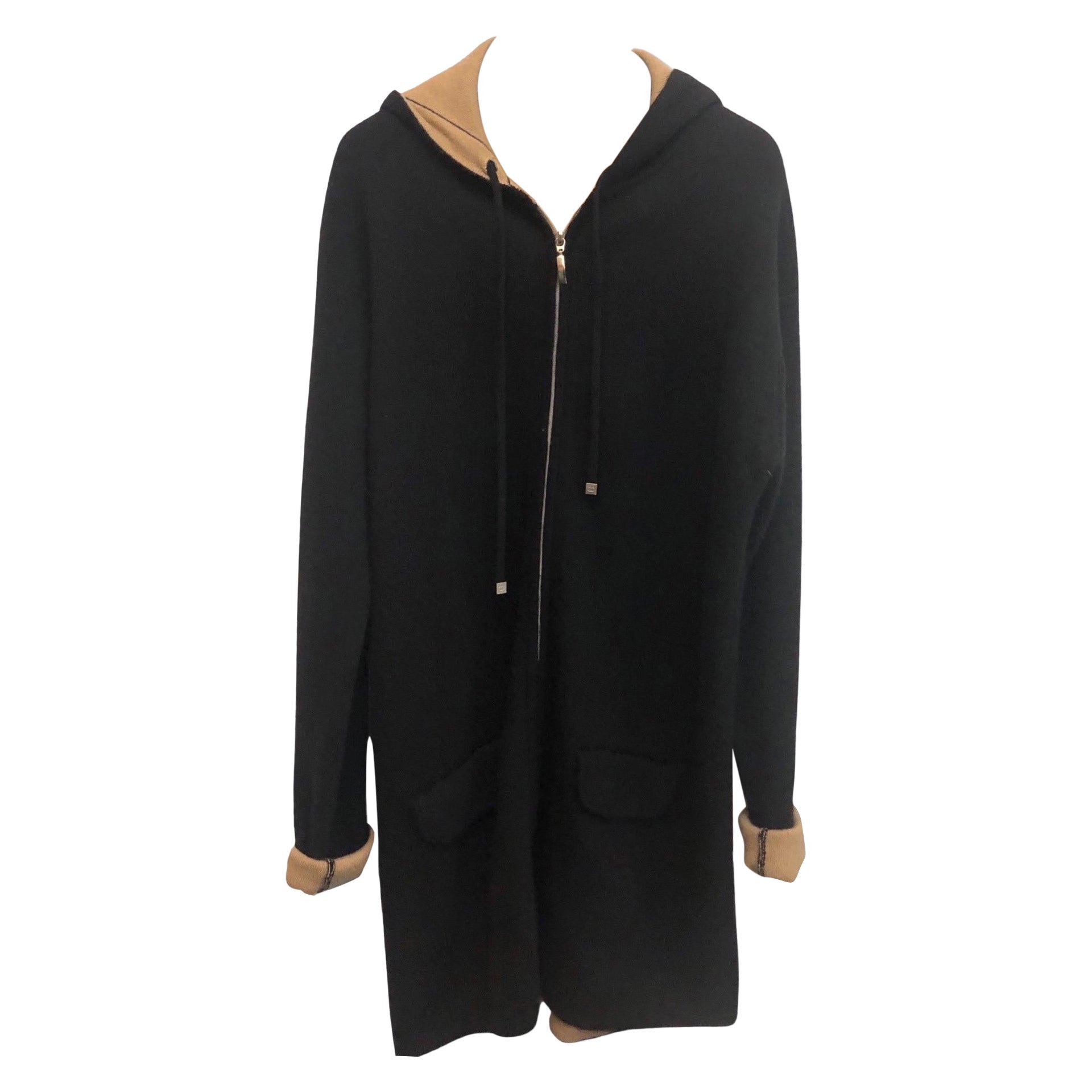 Cardigan lungo in cashmere nero e cammello Chanel in vendita