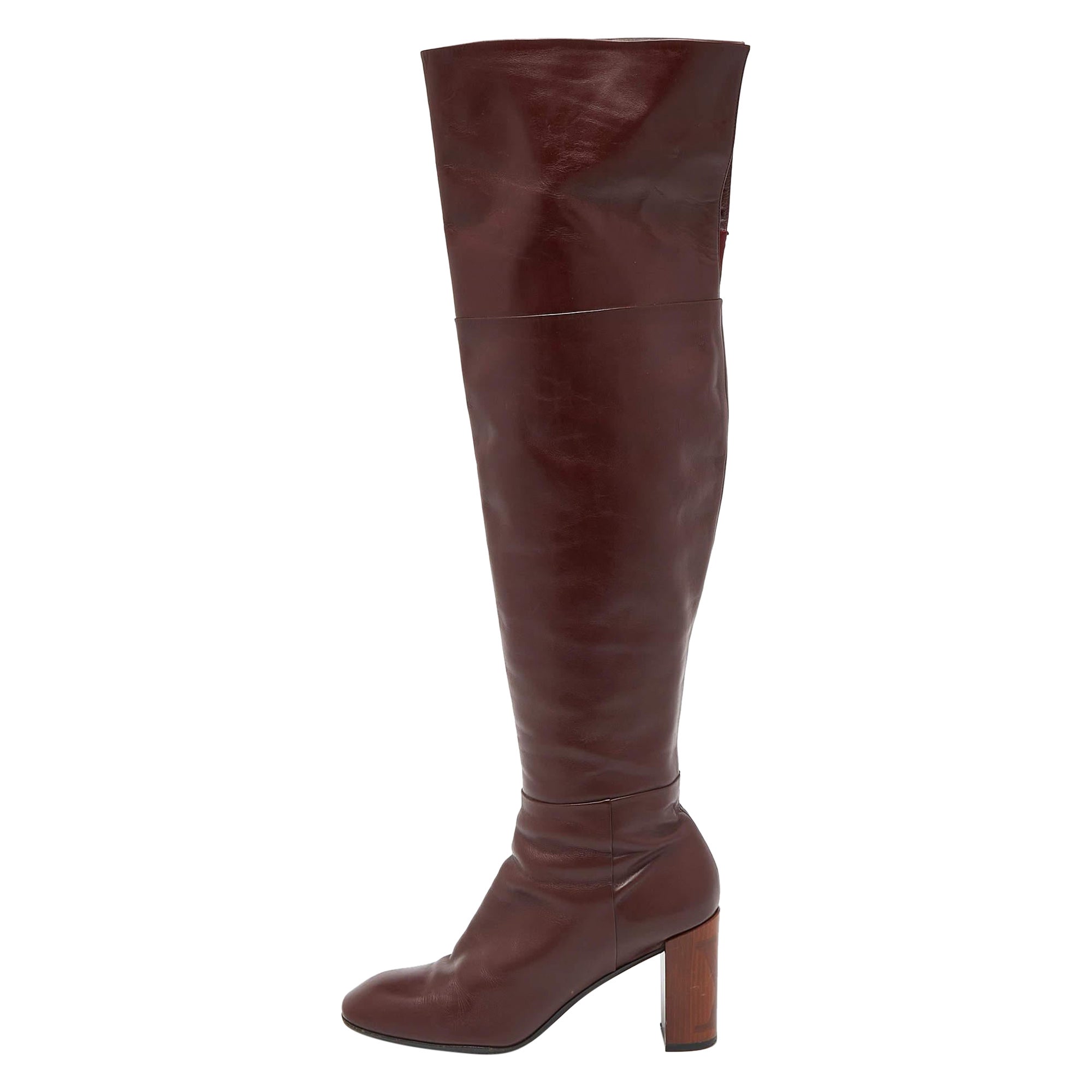 Louis Vuitton Burgunderfarbene Overknee-Stiefel aus Leder in Knielänge Größe 39