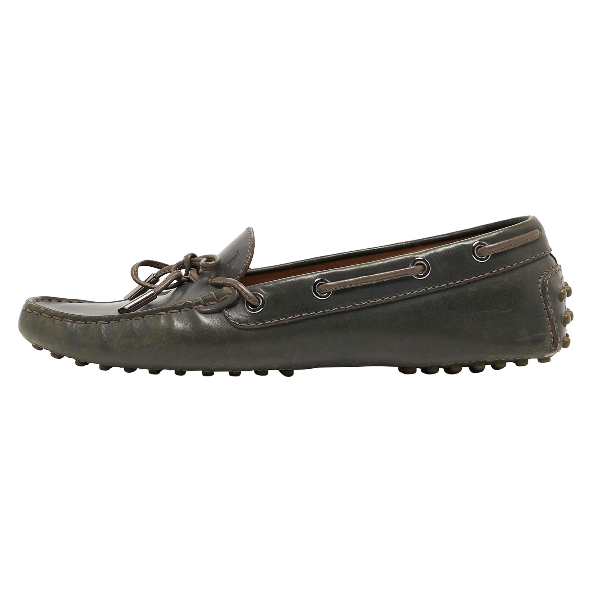 Tod's Grey Leather Slip On Loafers Size 39 For Sale