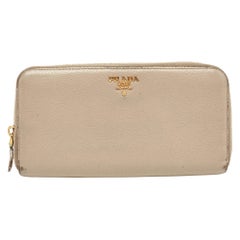 Prada Grau Leder Logo Zip um Continental Brieftasche
