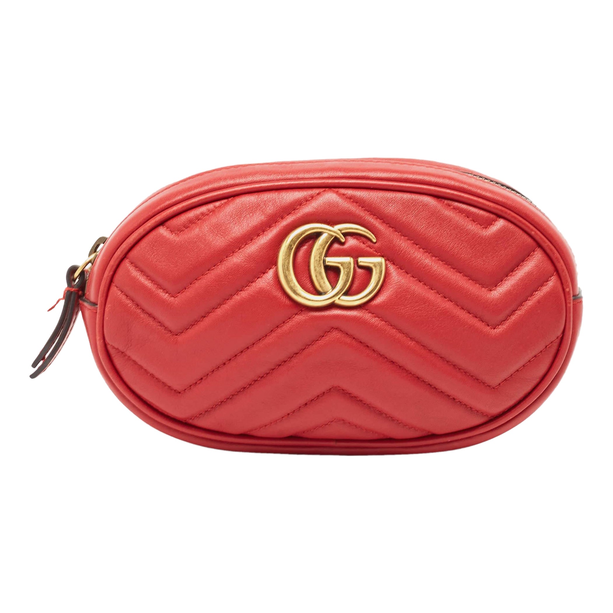 Gucci - Mini sac à ceinture GG Marmont en cuir matelassé rouge