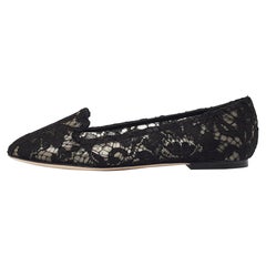 Dolce & Gabbana - Slippers de smoking en dentelle noire, taille 38