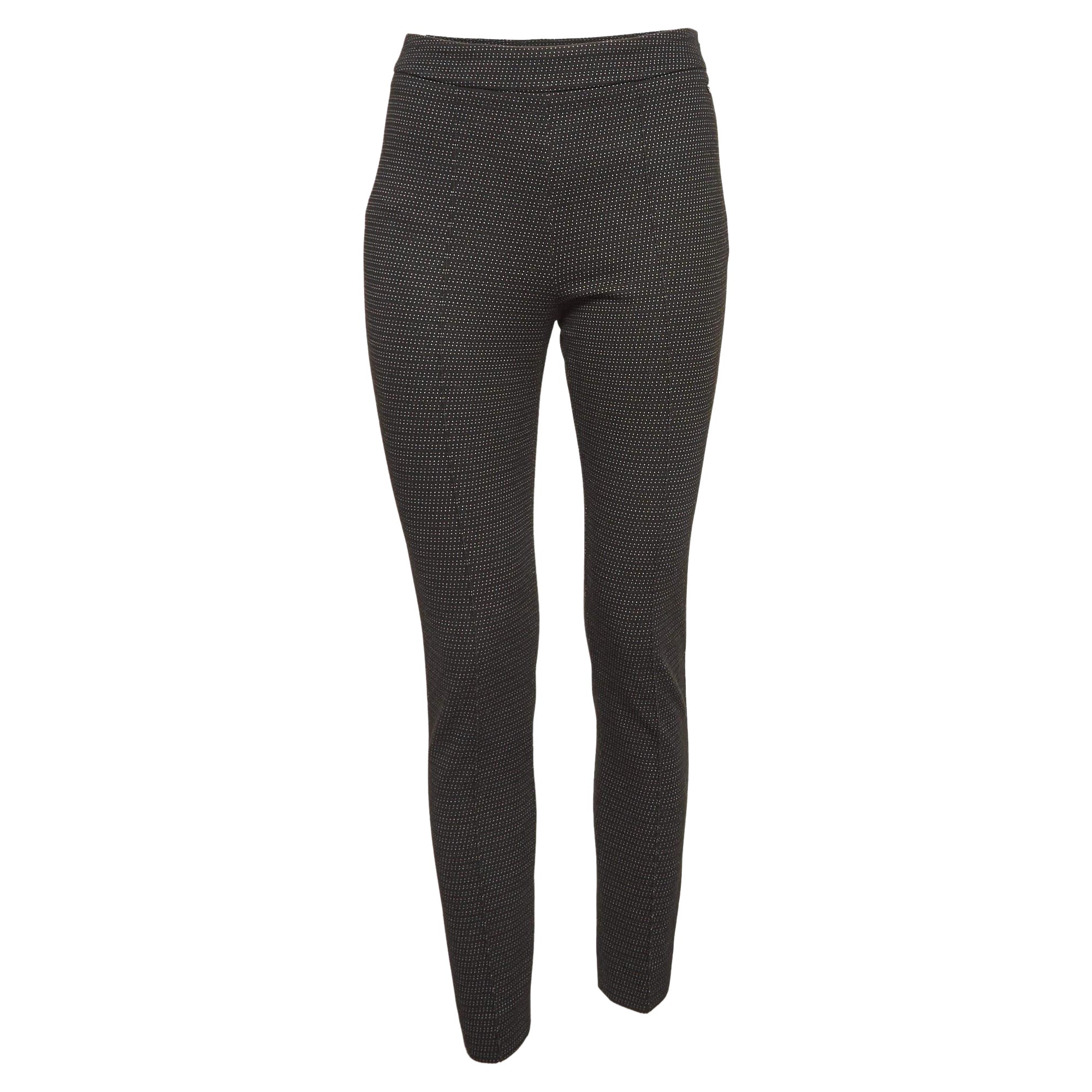 Max Mara - Pantalon en maille extensible à pois noirs S en vente