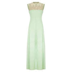 1970er Jahre Lilli Diamond Pistachio Jersey verschönerter Jumpsuit mit Diamanten