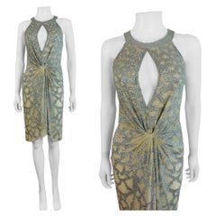 Robe Vintage 2007 Y2K Roberto Cavalli avec trou de serrure découpée en soie crème et paillettes argentées