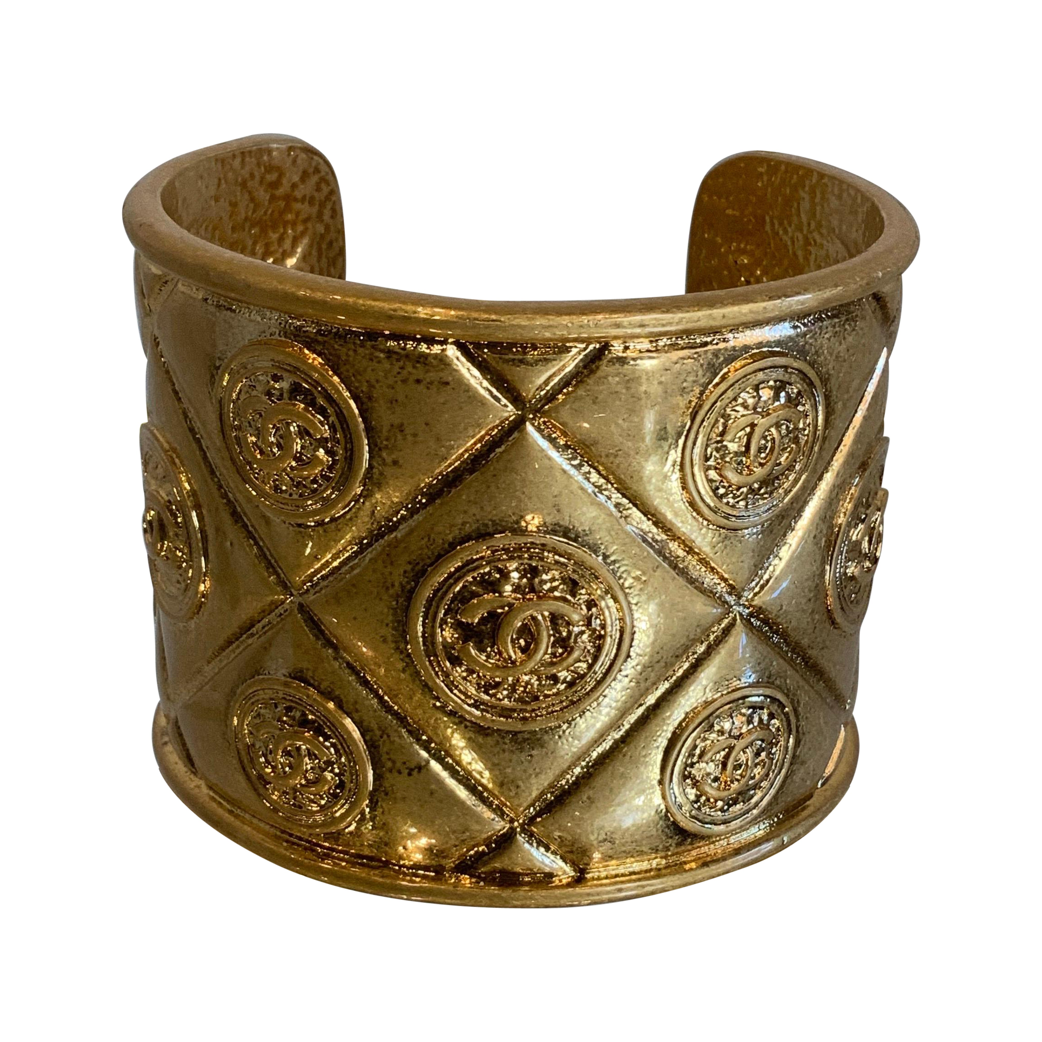 Chanel CC pulsera de oro