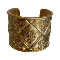 Chanel CC pulsera de oro