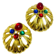 Vintage gold tone jewel mogul rhinestone clip on earrings