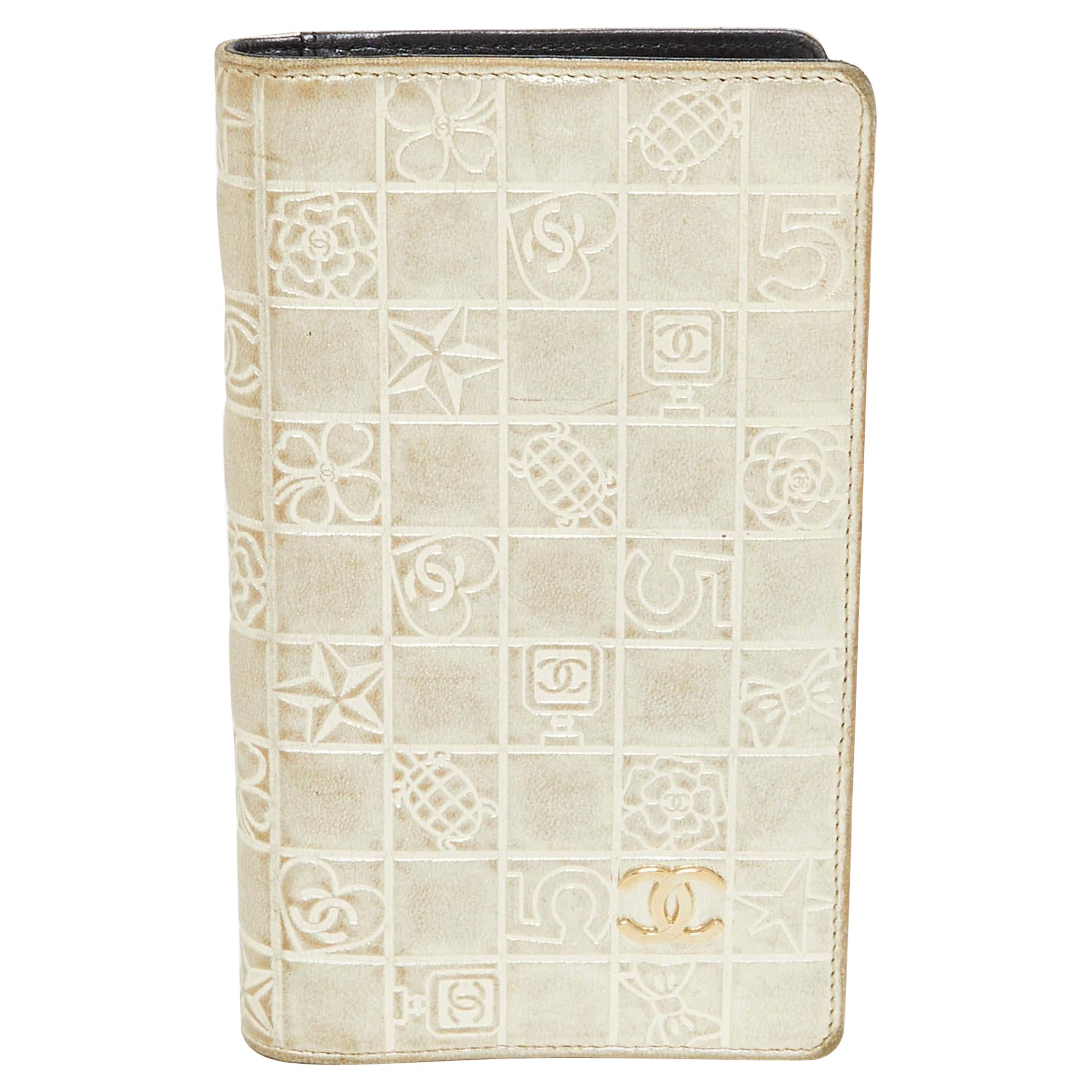 Chanel Gold Charm Icon Leather CC Bifold Wallet