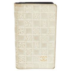 Chanel Gold Charm Icon Leather CC Bifold Wallet