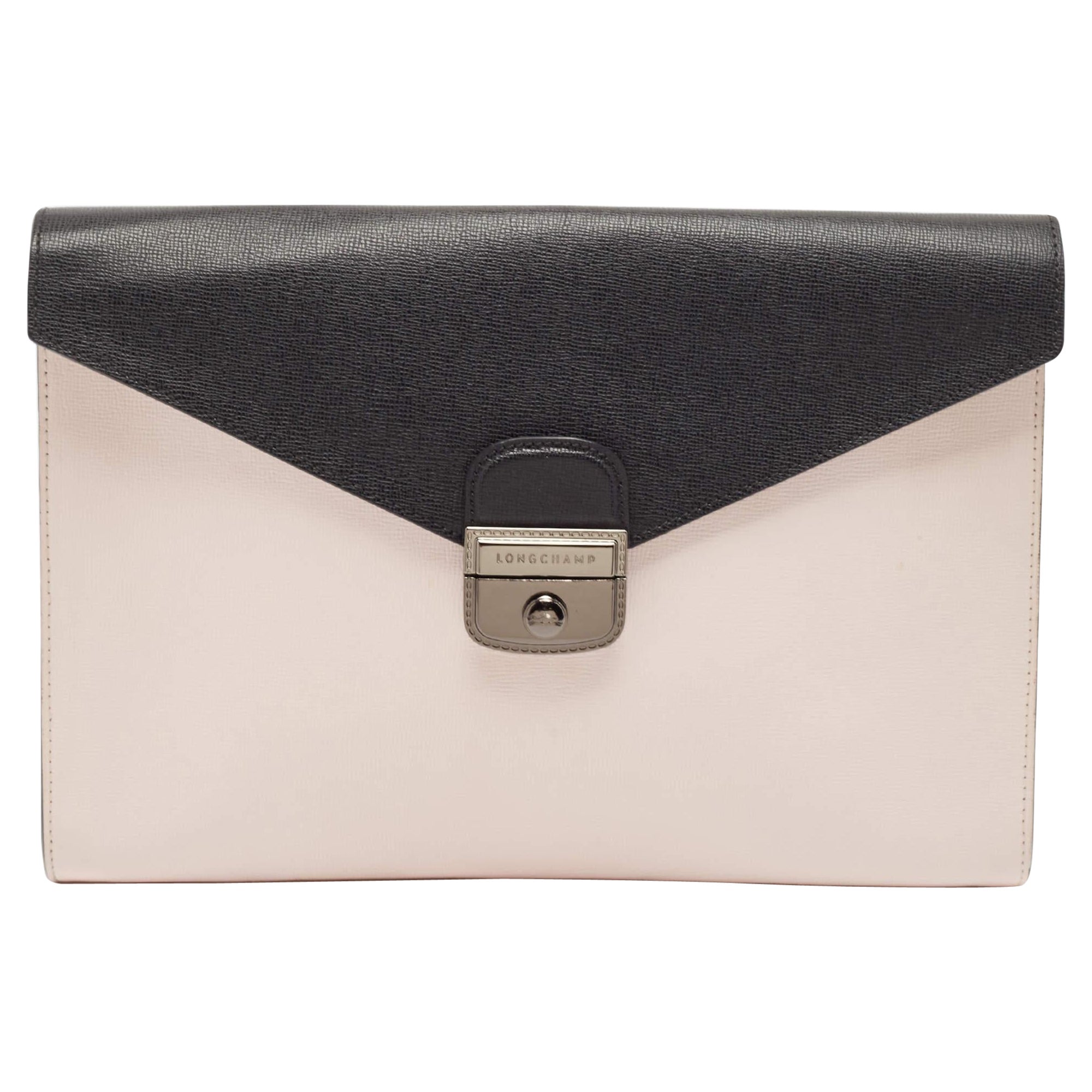 How can I tell if a Longchamp bag is real?