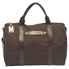 Moschino Dunkelbraune Nylon Logo Boston Tasche