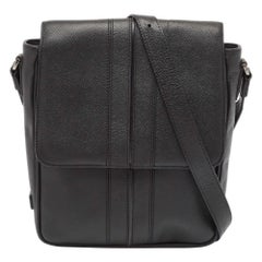 Tod's Bolso Mensajero con Solapa de Piel Negro