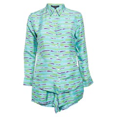 Conjunto de camisa y pantalón corto de seda azul saturada con estampado Epi Louis Vuitton S