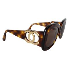 Retro 1990s Chanel Tortoise Shell Mod Sunglasses 