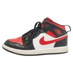 Air Jordans Leather Jordan 1 Mid PS Black Fire Red Sneakers Size 31 (kids)