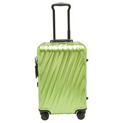 TUMI Green/Black Aluminum 19 Degree International Carry On Luggage (Bagages à main internationaux en aluminium)