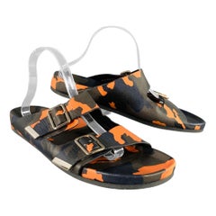 GIVENCHY Sandalias de piel de camuflaje negro, verde y naranja, talla 11
