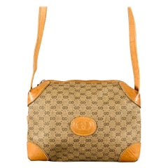 GUCCI Beige Tan Monogramm Leder beschichtete Canvas Crossbody Handtasche