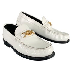 VERSACE Moccasin-Flats aus Leder mit Logo, Größe 9, Weißgold